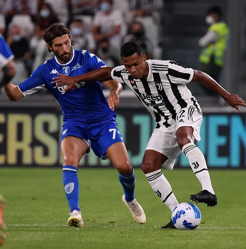 李帅在门前 李帅在门前