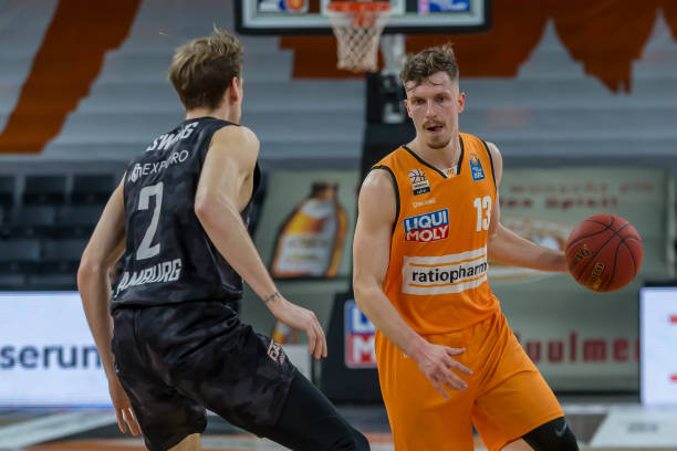 并鼓舞观众 并鼓舞观众