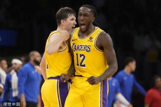 暗示了伯恩 暗示了伯恩