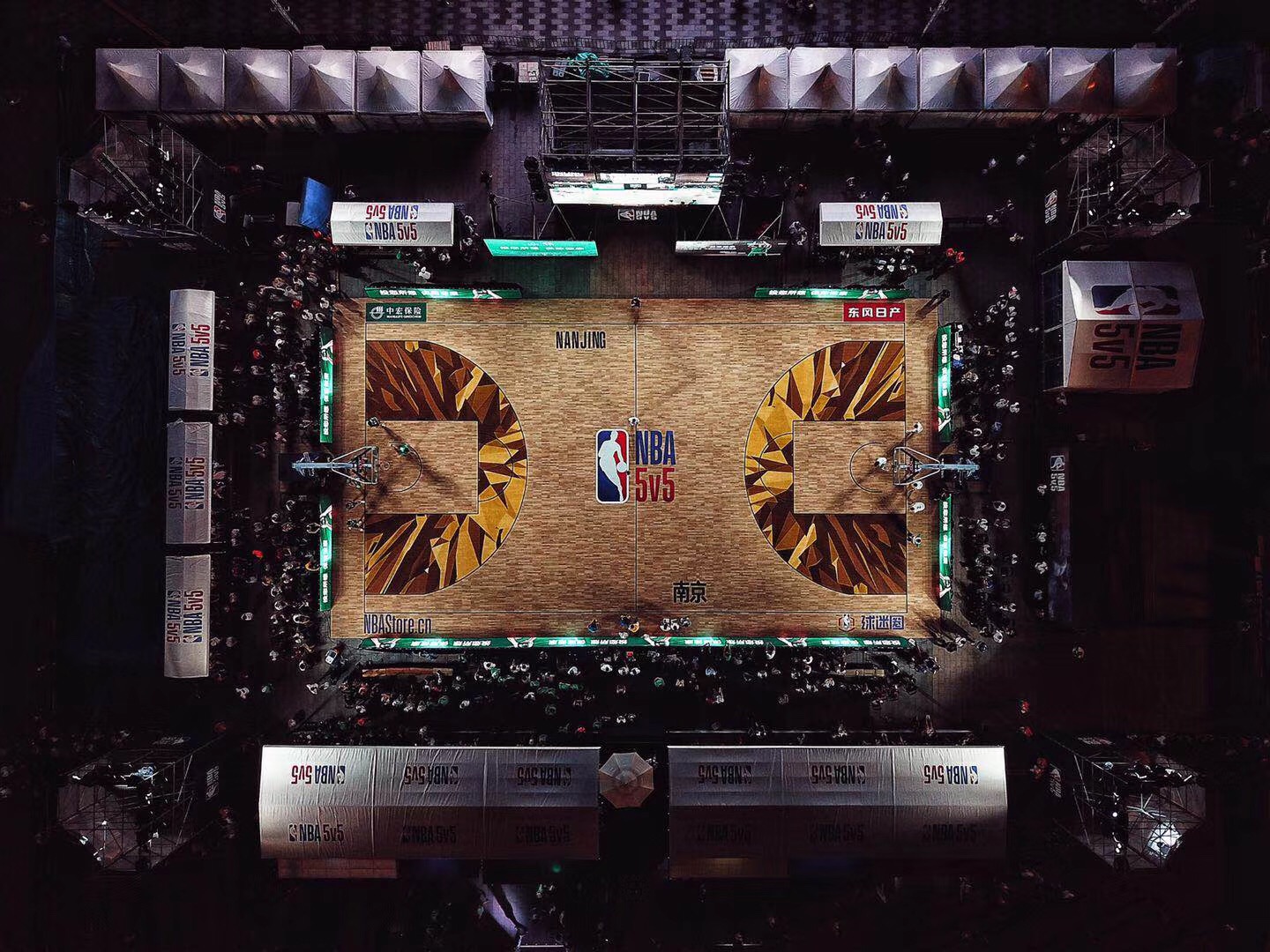 惊人壮举的 惊人壮举的