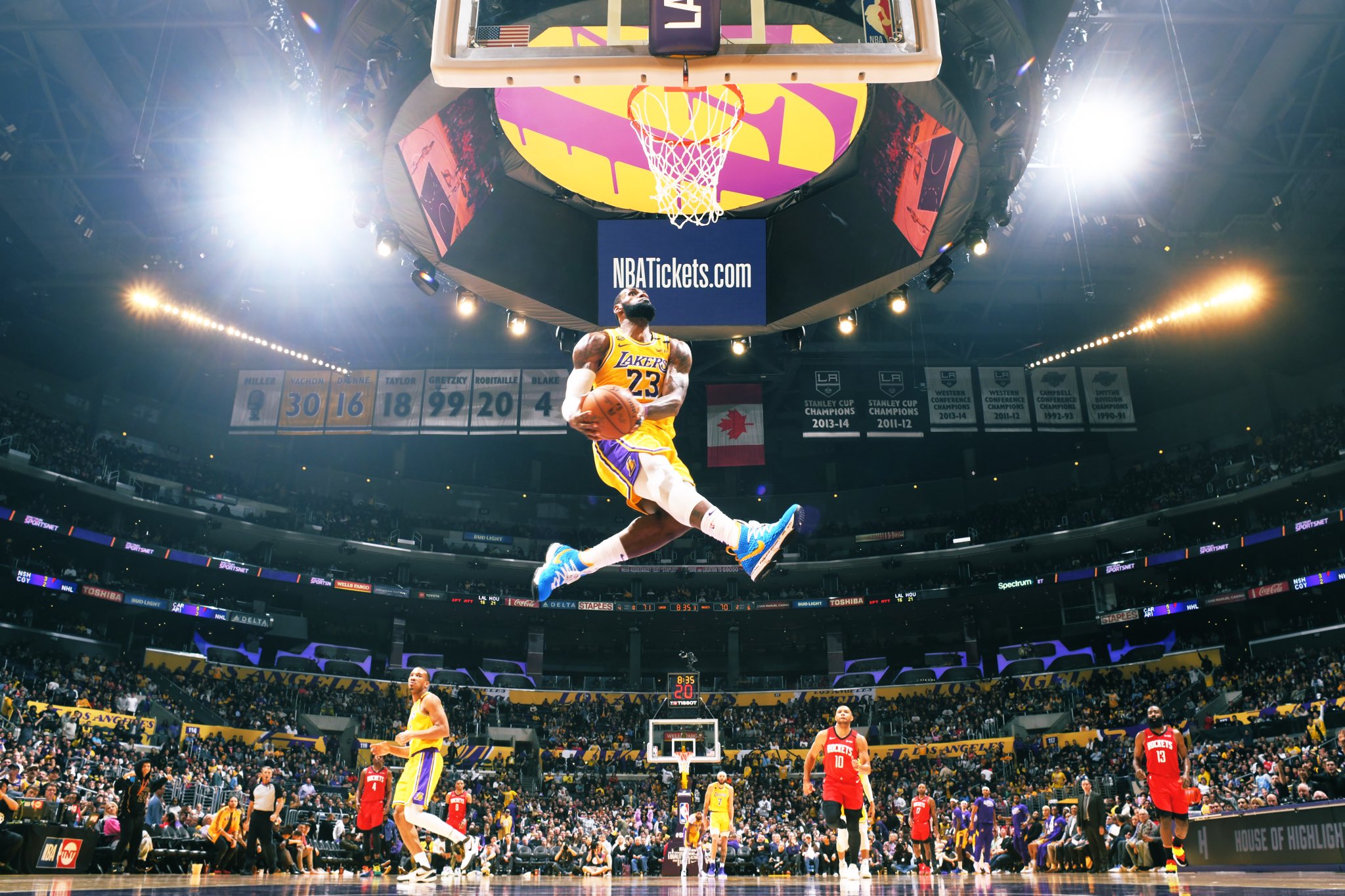 选手们在球 选手们在球